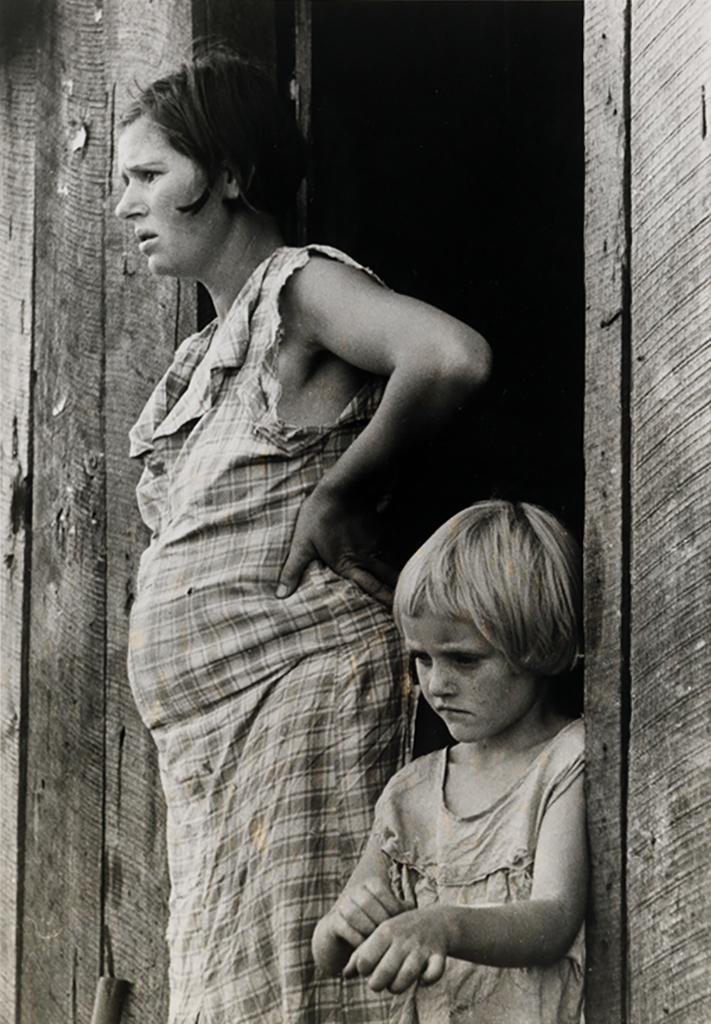 (DOROTHEA LANGE; WALKER EVANS; ARTHUR ROTHSTEIN; BEN SHAHN) Group of 6 F.S.A.-period images, selected and printed by Arthur Rothstein.
